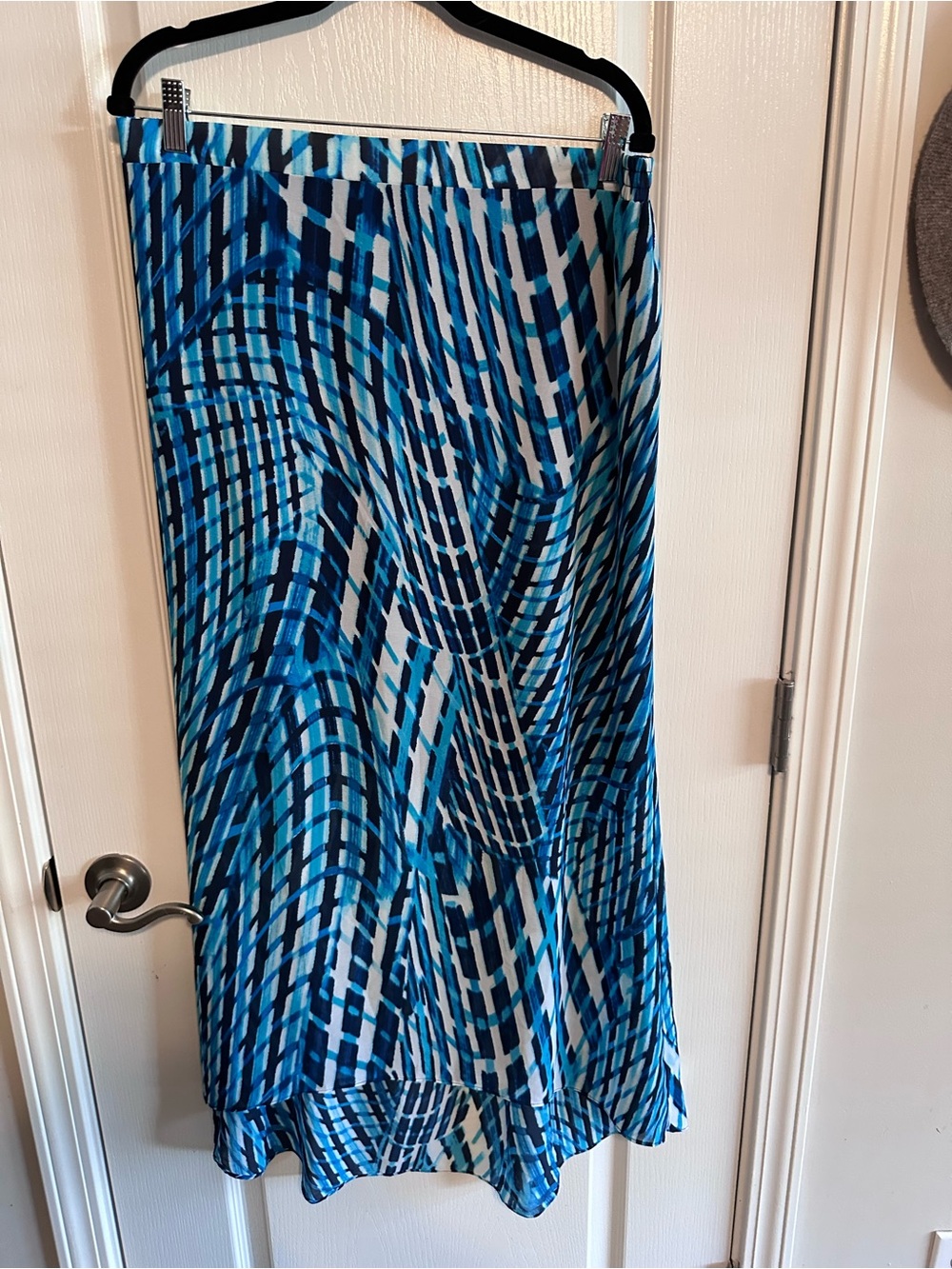 Laundry By Shelli Segal Blue and White Abstract Midi Skirt